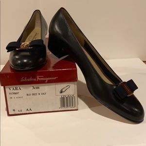 Salvatore Ferragamo Vara Blue Size 9.5 AA NEW